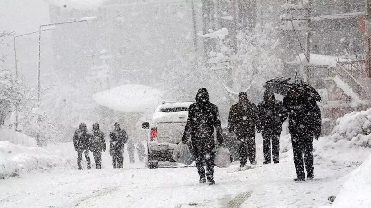 AKOM’dan İstanbul’a bir uyarı daha! Pazartesiden itibaren kar etkili olacak