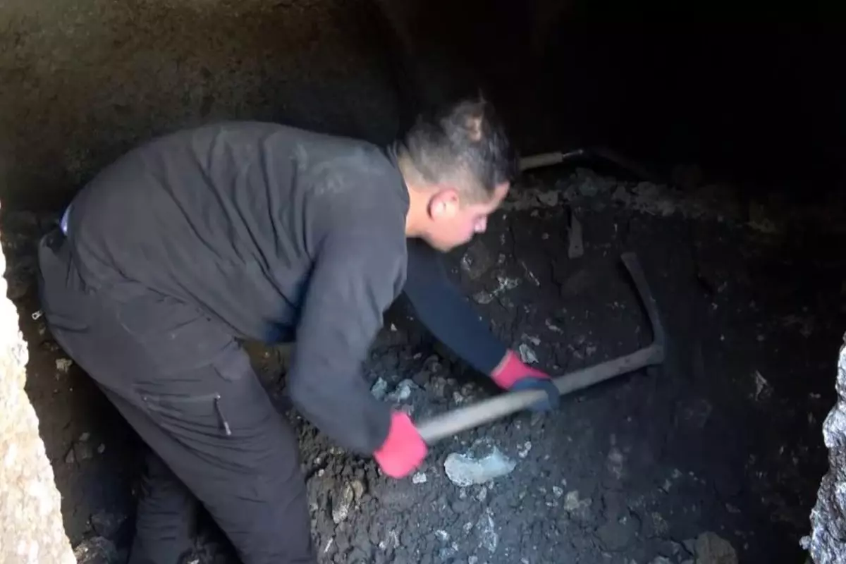 Tüm gözlerin çevrildiği bölge: Vurulan her kazmada bir parça hazine çıktı