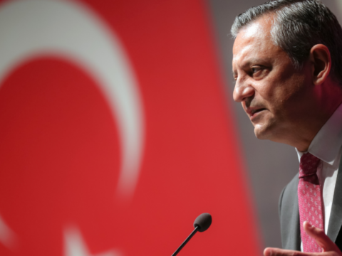 Kriz büyüyor: Özel Cuma İzmir’e gidiyor